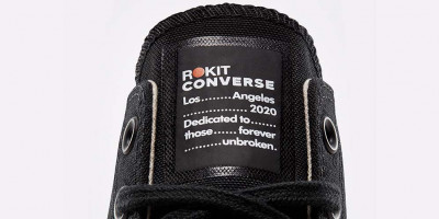 Kolaborasi Hitam ROKIT dan Converse thumbnail